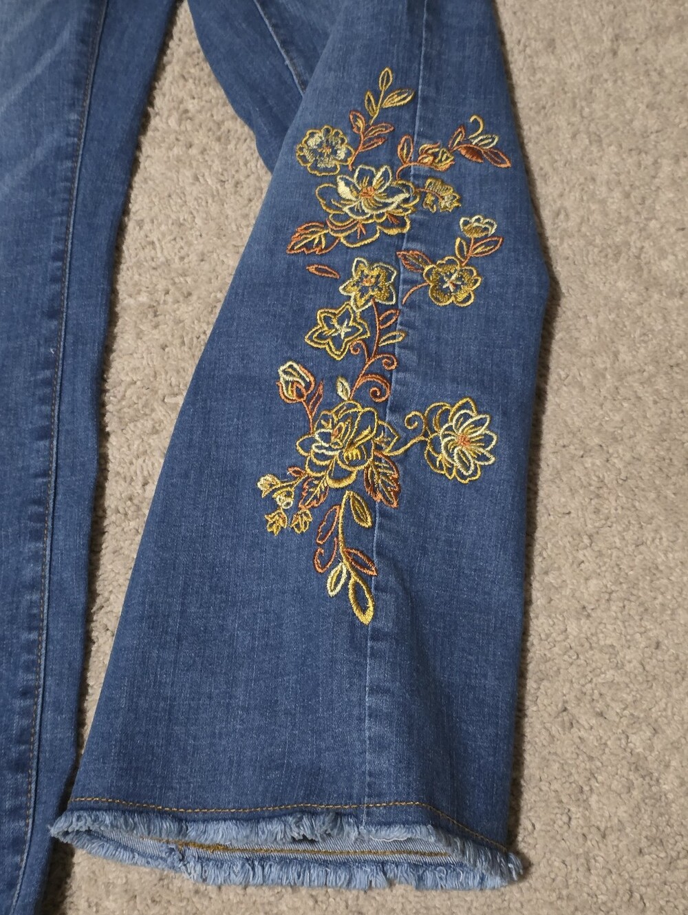 The Pioneer Woman Embroidered Wide Leg Flare Jeans XS - Picture 3 of 12